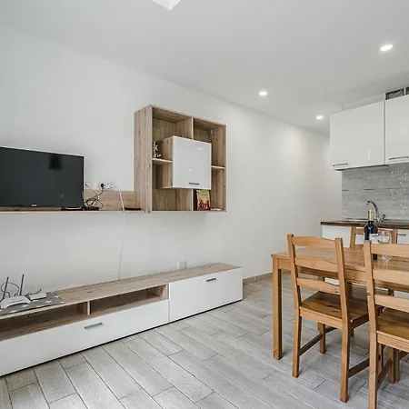 Апартаменты De Lujo En Mare *