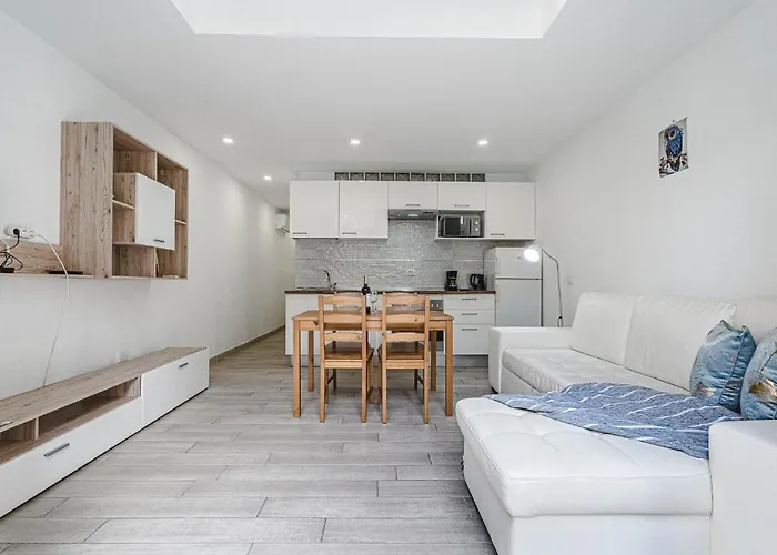 De Lujo En Mare 阿德耶